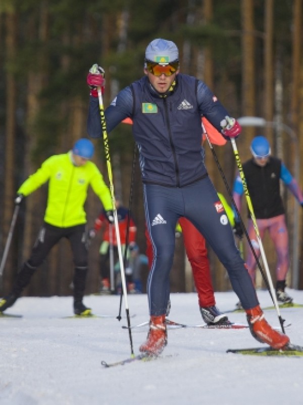 Сборная Казахстана по биатлону начала вкатку в Тюмени