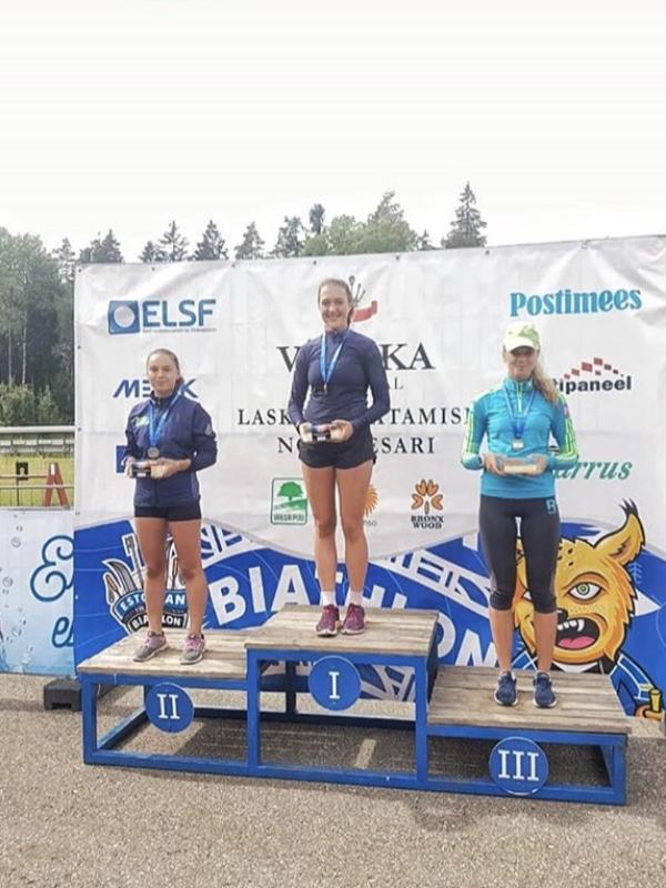 Наши юниорки заняли весь пьедестал Открытого Чемпионата Эстонии по биатлону