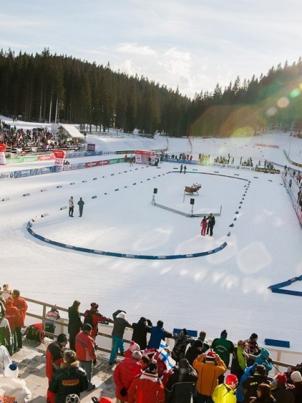 Казахстанские биатлонисты вошли в двадцатку на гонке смешанной эстафеты в Поклюке