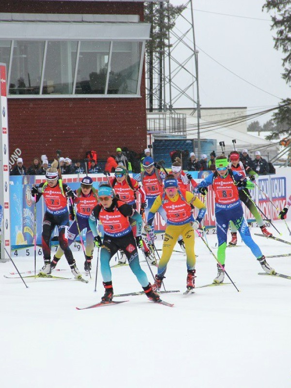 В первой женской эстафете сезона Казахстан стал 18-м