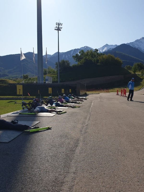 Национальная сборная РК по биатлону проводит УТС в Алматы