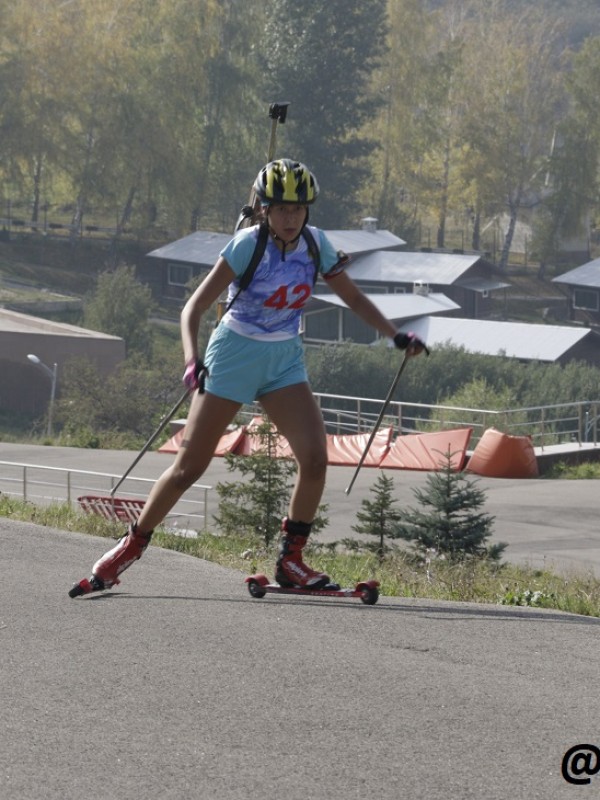 Кристина Титиевская стала лучшей в спринте среди девушек Летнего Чемпионата РК по биатлону
