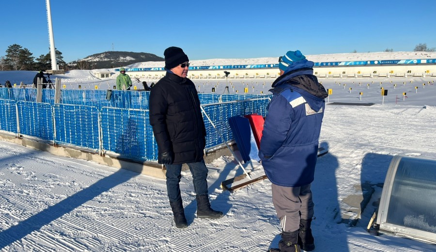 Президент СБК посетил стадион в Щучинске Президент СБК посетил стадион в Щучинске