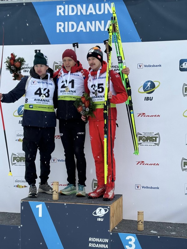 Жаңа маусымның алғашқы жүлдесі: Юниорлар арасындағы IBU Кубогында Вадим Куралес күміс жүлде  иеленді