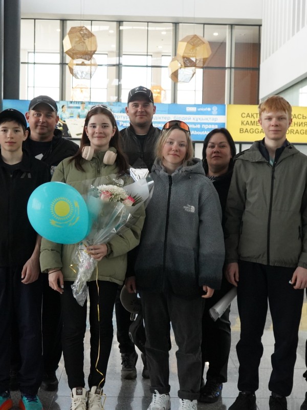 Kazakhstan biathletes returned from kids festival-Liatoppen