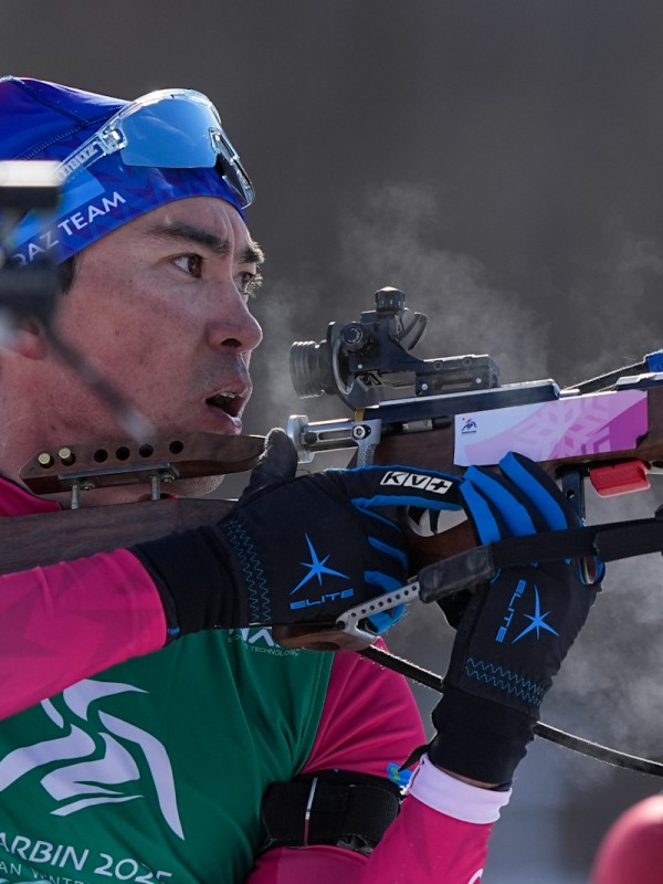 Мужская сборная по биатлону завоевала серебро на Зимних Азиатских Играх