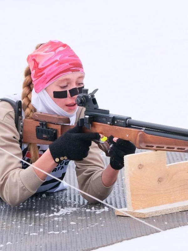 Биатлоншылар теріні үсіктен қалай сақтайды?